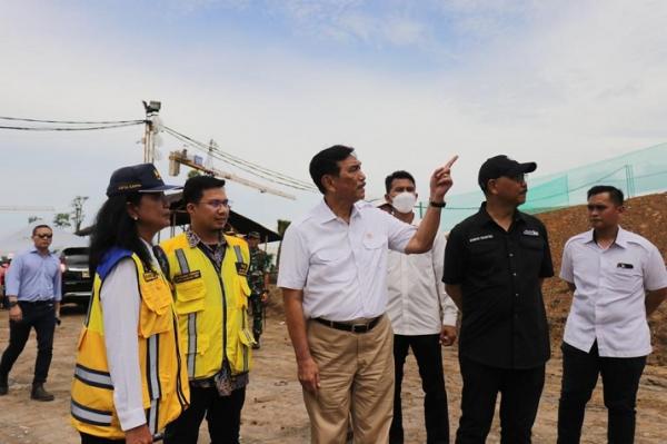 Luhut ke IKN Menko Marves Luhut Binsar Pandjaitan saat mengunjungi Ibu Kota Nusantara (IKN) pada, Rabu (17/5/2023). (Foto: Dok. Kemenko Marves)
