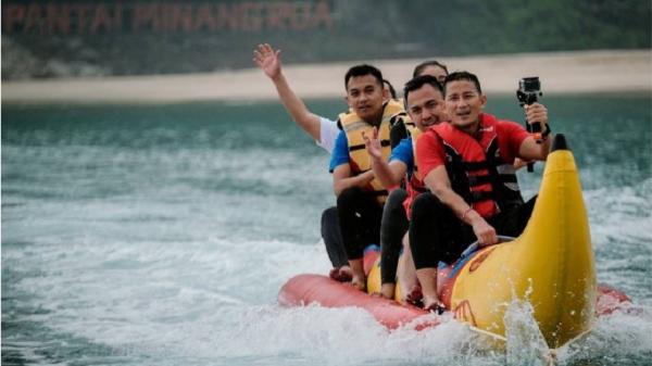 Menparekraf Sandiaga di desa wisata kelawi Menparekraf Sandiaga Salahuddin Uno saat visitasi ke Desa Wisata Kelawi di Kabupaten Lampung Selatan, Lampung, Sabtu (27/5/2023). (Foto: Ist)