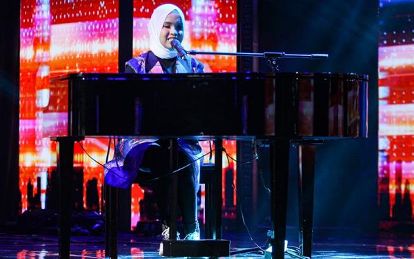 Artis tunanetra berprestasi di dunia. (Foto: Instagram)