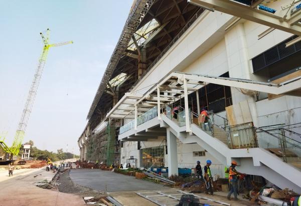 Stasiun Halim KCJB 2 KCIC menargetkan pembangunan Stasiun Halim untuk Kereta Cepat Jakarta-Bandung (KCJB) rampung pada Juli 2023. (Foto: Heri Purnomo/MPI)