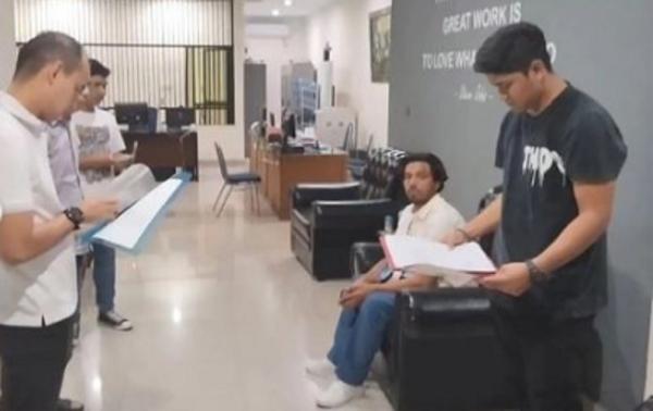 Jared Brendan Mell dilimpahkan ke Kantor Imigrasi Denpasar untuk proses administrasi keimigrasian. (Foto: Ist)