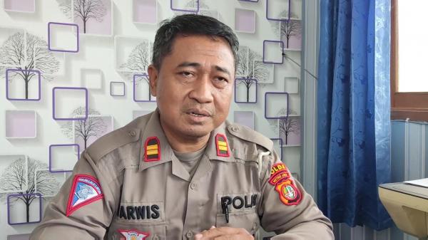 Kasat Lantas Polres Jaktim Iptu Darwis Kasat Lantas Polres Jaktim Iptu Darwis (Foto: M Farhan)