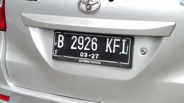 Nomor Polisi Tabrak Lari Nomor polisi mobil pelaku tabrak lari di Tol Cakung B 2626 KFI, Rabu (14/6/2023) (Foto: M Farhan)