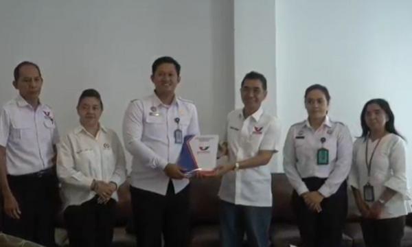 Perindo Bali Kemenkumham Kantor Wilayah (Kanwil) Kementerian Hukum dan HAM (Kemenkumham) Bali mendatangi kantor DPW Partai Perindo Bali, di Denpasar, Rabu (14/6/2023). (Foto: Agus Sugiana)