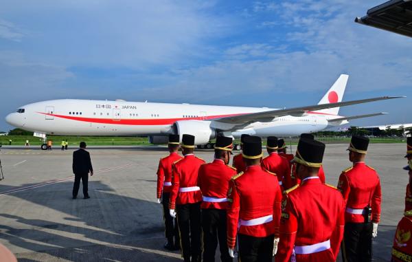 Pesawat Kaisar Naruhito Tiba Di Indonesia Kedatangan pesawat Kaisar Jepang di Soetta (Foto: Biro Setpres)