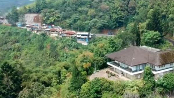 Kabupaten Bogor Kabupaten Bogor merupakan kabupaten di Jawa Barat terluas keempat. (Foto: Foto: YouTube/Balad Febry)