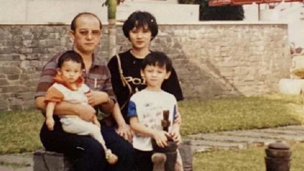 Ibu Inara Rusli punya 4 orang anak Ibu Inara Rusli punya 4 orang anak (Foto: iNews.id)