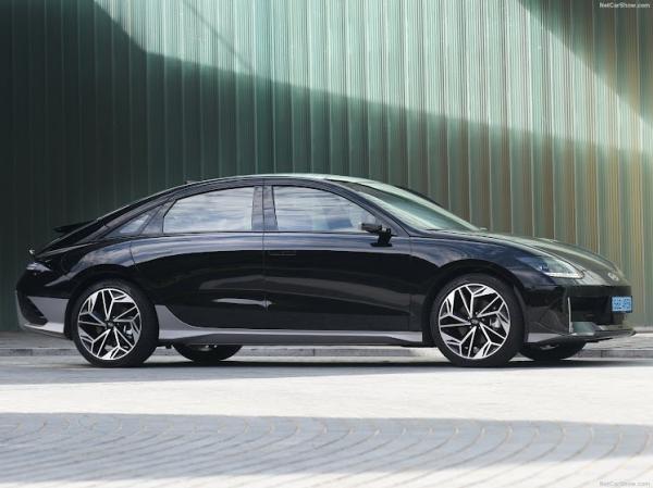 Hyundai Ioniq 6 2023 1600 04