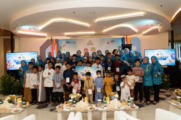 Khitanan Massal BRI Peduli 3 Cara Menentukan Judul Skripsi (freepik)