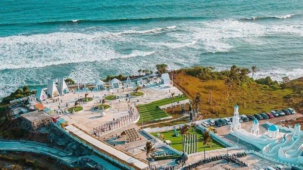    Pantai Karang Potong, surga tersembunyi di Cianjur Selatan. (Foto: Instagram/@karangpotongoceanview)