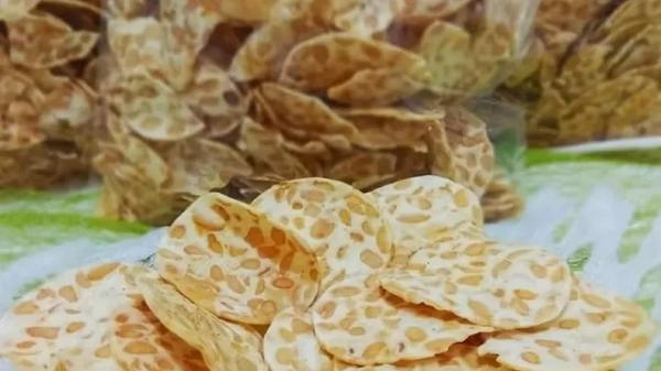Keripik Tempe Sagu Cirebon Keripik tempe sagu Cirebon. (FOTO: ISTIMEWA)