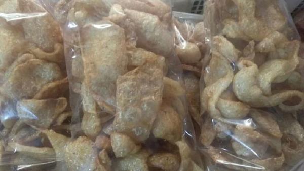KERUPUK RAMBAK CIREBON Kerupuk rambak khas Cirebon. (FOTO: ISTIMEWA)