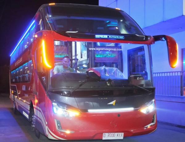 Agra Mas Sleeper Bus 1