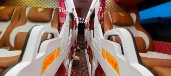 Bus Triple Decker 1