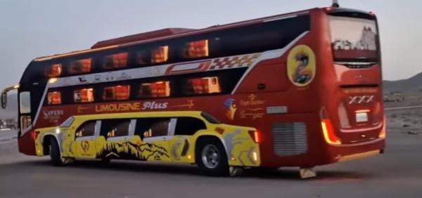 Bus Triple Decker 4