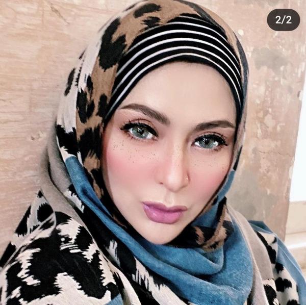 Screenshot 20230705 055257 Instagram Artis lawas dikenal seksi di eranya kini hijrah. (Foto: instagram)