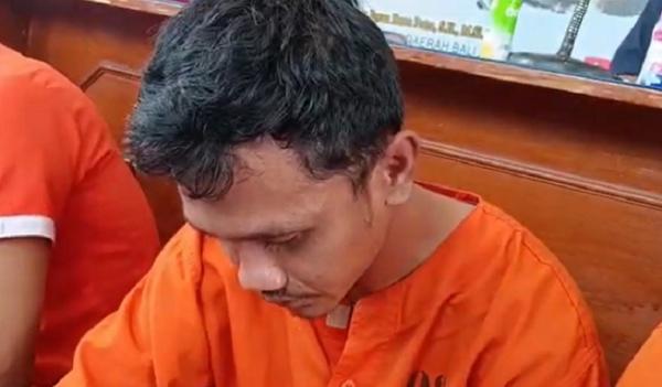 Dj Ditangkap Polisi Seorang disc jockey (DJ) di Bali, I Putu Doni Yahya (31) ditangkap karena memakai narkoba. (Foto: Ketut Catur)