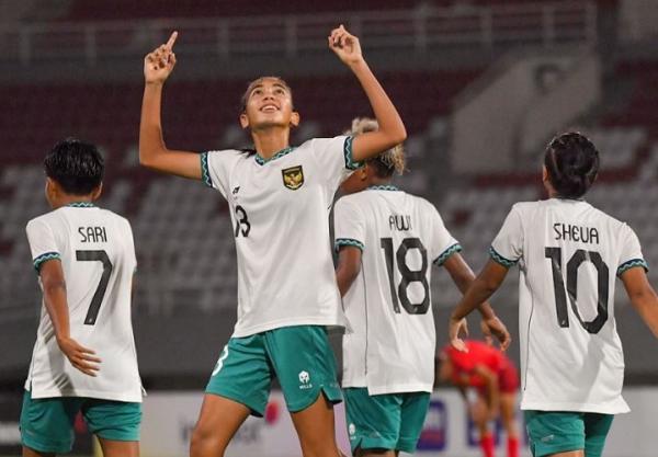 Claudia Scheunemann Timnas Putri Indonesia Pemain Timnas Putri Indonesia U-19, Claudia Scheunemann merayakn gol ke gawang Laos U-19 pada laga Piala AFF U-19 2023 di Stadion Jakabaring, Palembang, Jumat (7/7/2023). (Foto: Instagram/@pssi)