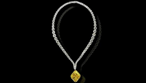 kalung termahal Leviev`s Vivid Yellow Diamond Pendant. Foto: The Jewellery Editor