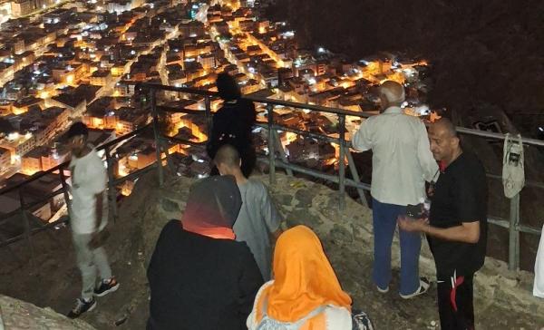 Pemandangan Kota Madinah dari Gua Hira (Foto: Sucipt)