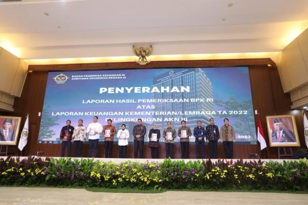 Kemensos raih predikat WTP Kementerian Sosial (Kemensos) berhasil meraih predikat Wajar Tanpa Pengecualian (WTP) atas Laporan Keuangan Kemensos 2022. (Foto: dok Kemensos)