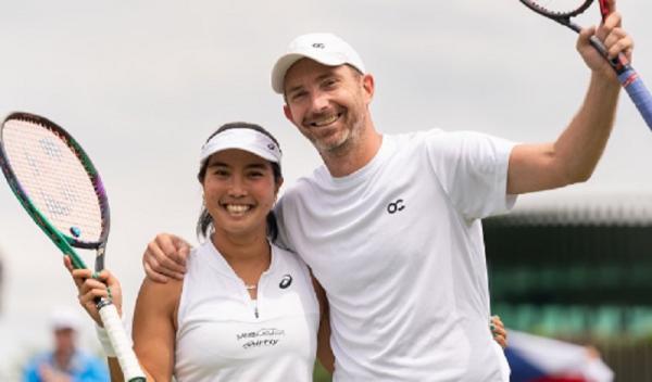 Aldila Sutjiadi/Matwe Middelkoop Profil Aldila Sutjiadi menarik diulas. Dia petenis Indonesia pertama yang lolos semifinal Wimbledon 2023. (Foto: Instagram/mside83)