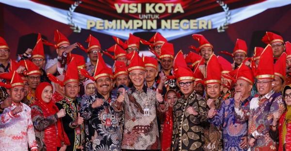 Ganjar Pranowo di Apeksi bertemu dengan kepala daerah di seluruh Indonesia (Foto: Ist)