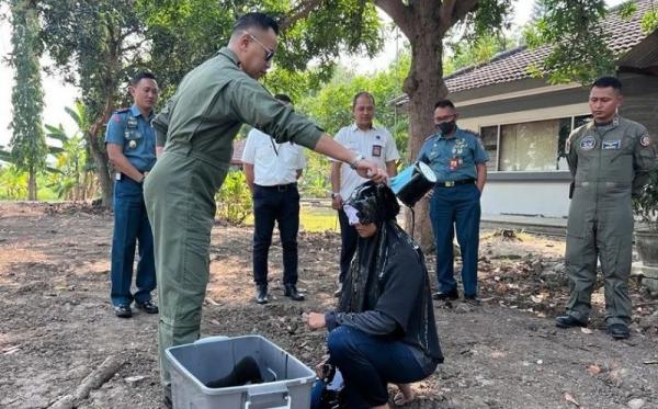 Kapten Pilot Pertama Puspenerbal 2 Lettu Laut (P/W) Sri Utami dikukuhkan sebagai kapten pilot helikopter perempuan pertama di jajaran Puspenerbal pada Rabu (12/7/2023). (Foto: Instagram @puspentni)