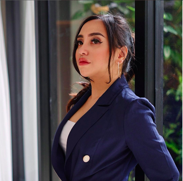 Screen Shot 2023 07 17 At 05 44 59 Artis lepas hijab usai cerai. (Foto: Instagram)
