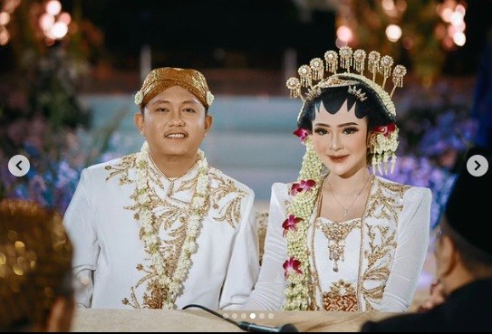 Denny Caknan Artis menikah ijab kabulnya tidak pakai bahasa Indonesia. (Foto: Instagram)