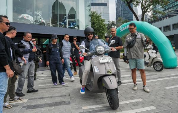 Vespa GTS 2
