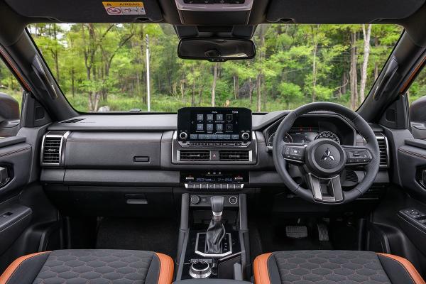 Mitsubishi Triton 2023 4