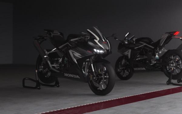 Honda CBR250RR 4 Silinder 3
