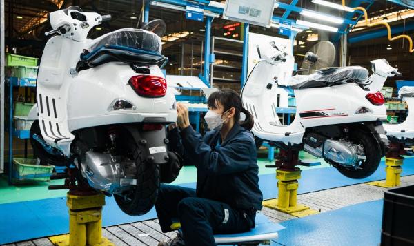 Piaggio Asia Pasifik 2