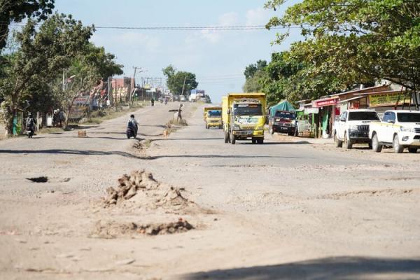 jalan rusak di Kalteng 1 Jalan rusak di Kalimantan Tengah. (Foto: dok Pemprov Kalteng)