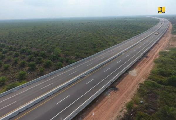 Lalu Lintas Harian Rata-rata Jalan Tol Trans Sumatera Tembus 56.000 Kendaraan, Tertinggi Ruas Pekanbaru-Dumai