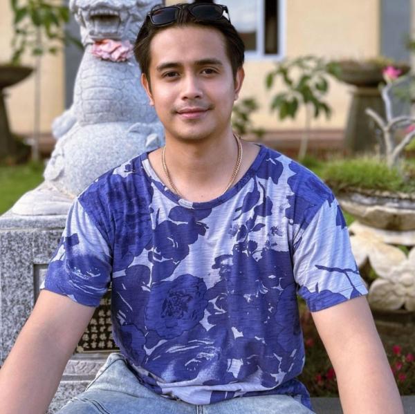 Potret artis rayakan Galungan. (Foto: instagram)