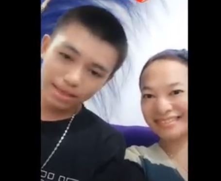 Mariana pose dengan suaminya yang merupakan anak temannya sekaligus tetangga rumahnya. (Foto: iNews)
