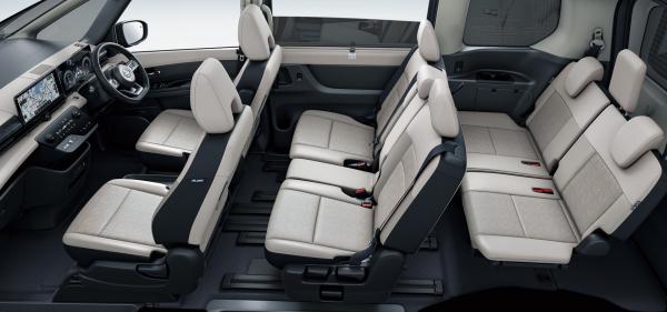 Nissan Serena Hybrid 1