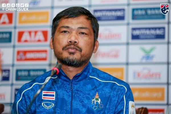 Issara Sritaro Pelatih Timnas Thailand U-23 Issara Sritaro. (Foto: Instagram @changsuek)