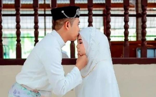 Nofarrah Dan Suami