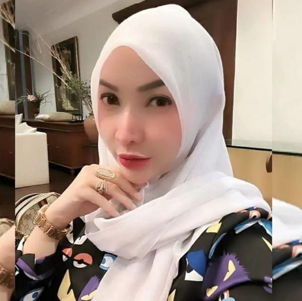 Artis dulu dikenal kaya raya kini merasakan hidup susah. (Foto: Instagram)