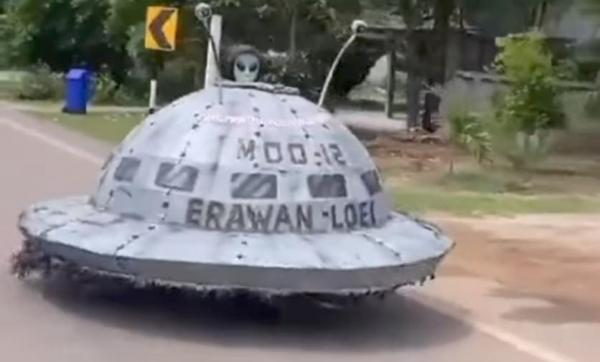 Pesawat UFO 1