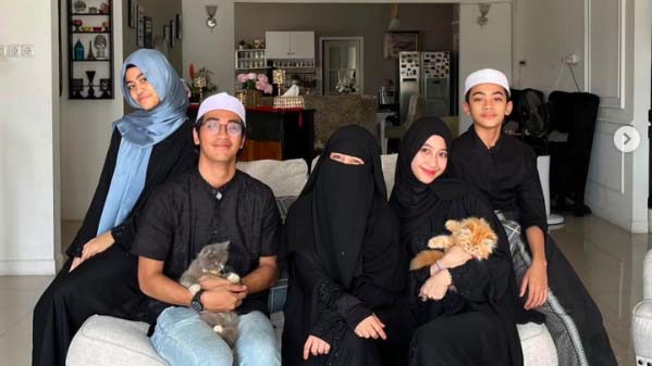 Adiba2 Intip potret cantik Adiba Khanza putri Umi Pipik. (foto: instagram)