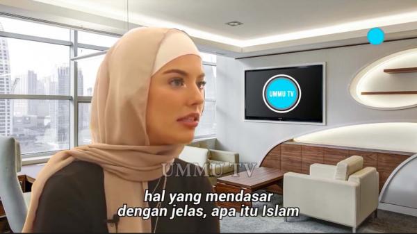 Bule Cantik Mualaf1 Copy Kisah bule cantik asal Australia memutuskan jadi mualaf di usia 18 tahun. (foto: YouTube)