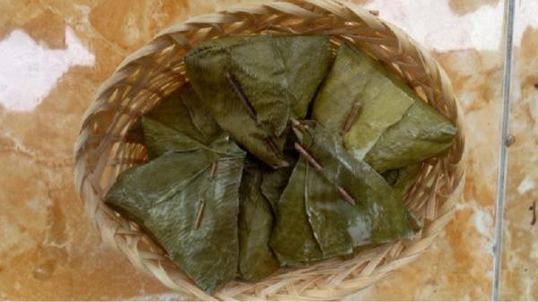 Papais Cisaat Papais Cisaat sebagai oleh-oleh makanan khas Subang. (Foto: iNews.id/Yudy H Juanda)