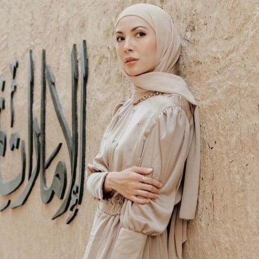 Ratna Artis lawas terpaksa mundur dari dunia hiburan. (foto: Instagram)
