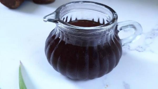 Sirup Gula Aren 1 Sirup gula aren menjadi salah satu oleh-oleh khas Palangka Raya. (Foto: cookpad.com)