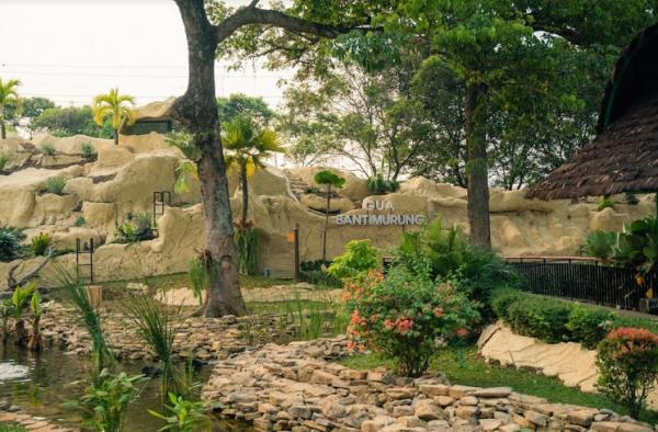 Wahana Baru TMII Taman Mini Indonesia Indah (TMII) menghadirkan sejumlah atraksi dan wahana baru usai direvitalisasi. (Foto: Suparjo Ramalan/MPI)