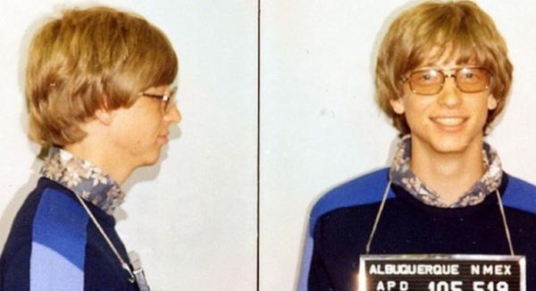 Bill Gates Bill Gates ditangkap karena tidak membawa SIM